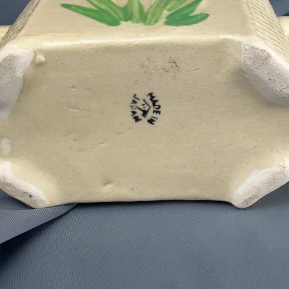 Vintage Japan Hand Painted Sugar Bowl Floral Tulip Motif Two Handles - Picture 5 of 5